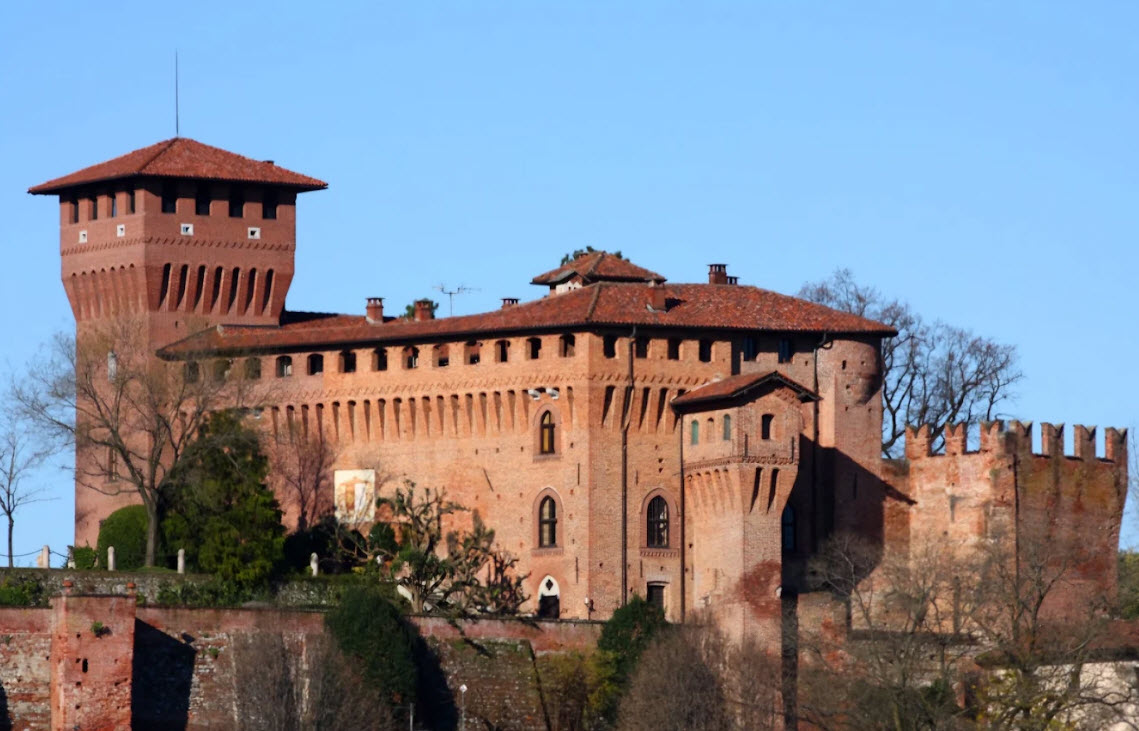 Castello di Barengo (Sec. XIV), Italy